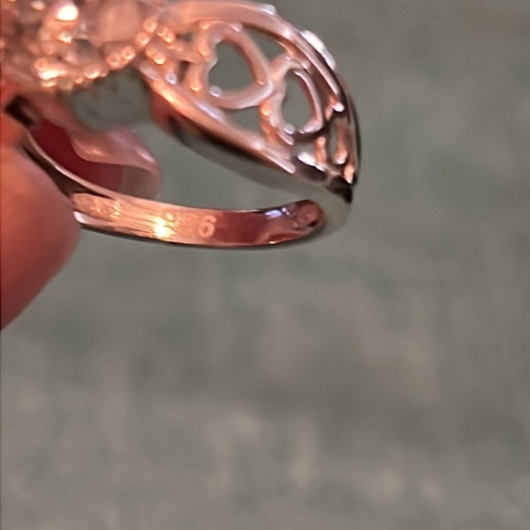 2ct moissanite heart ring. - Picture 4 of 7